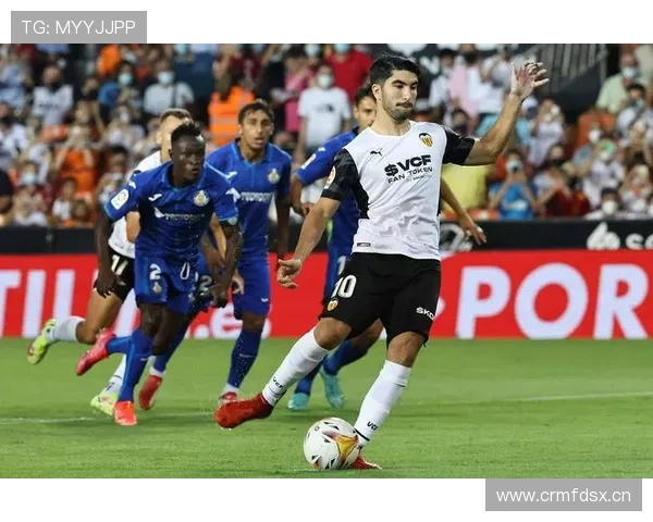 瓦伦西亚财政危机持续,对球队长远发展已显现出实质性影响 瓦伦西亚财政危机持续,对球队长远发展已显现出实质性影响