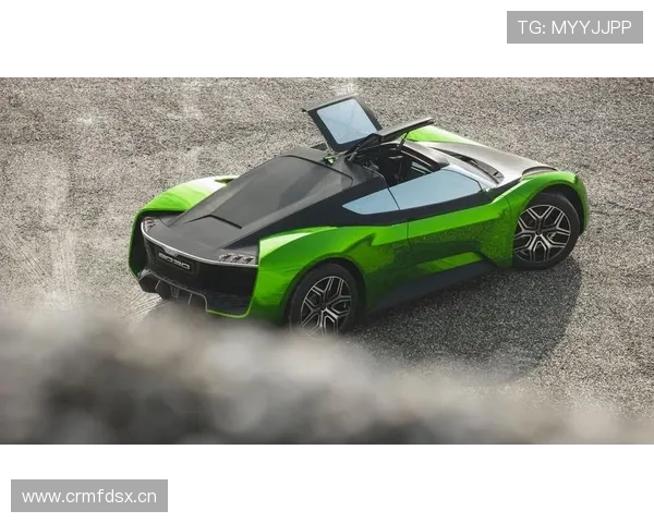 孔帕尼退役三年，家里车库还停着七辆超跑