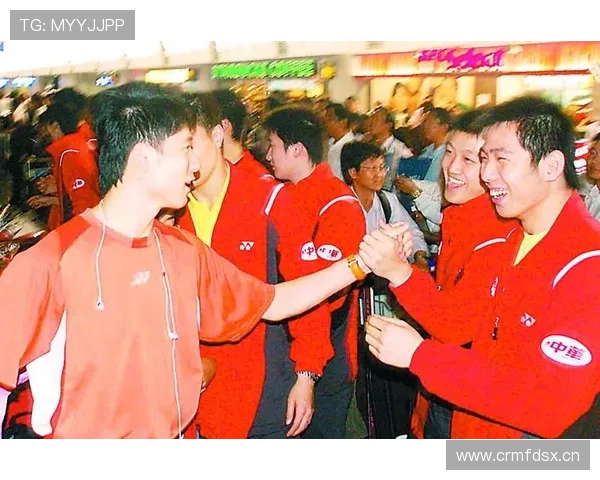 刚看到陶菲克在早点摊排队点豆浆，冠军光环和排队氛围奇怪地不搭